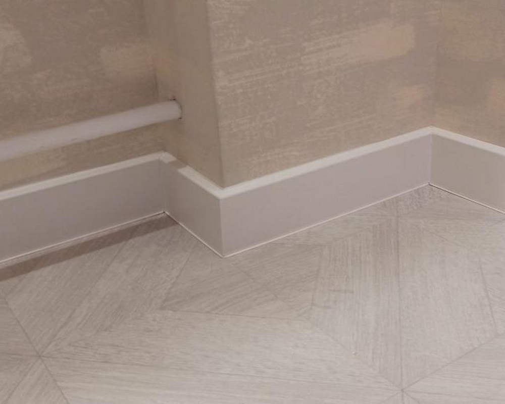 Плинтус ХДФ Dollken Cubu Flex Life 80мм х 2,5 м 1013 Белый