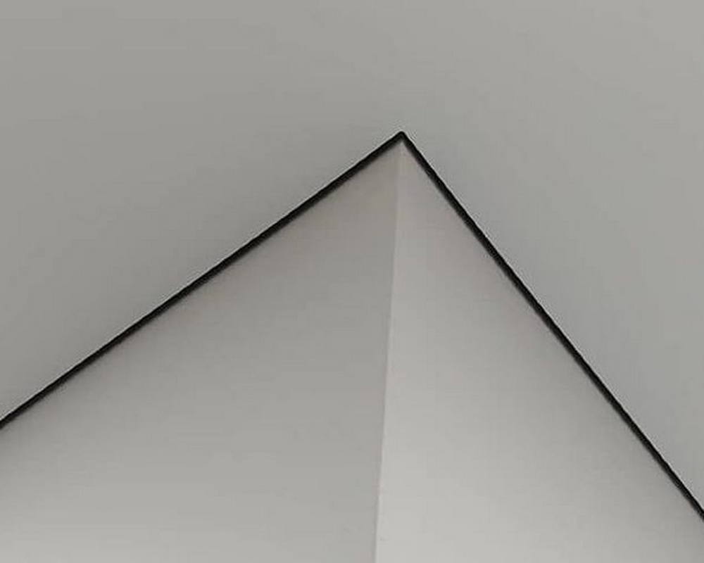 Плинтус алюминиевый потолочный под гипсокартон Волшебная палочка 10 мм 3,0 м Чёрный матовый