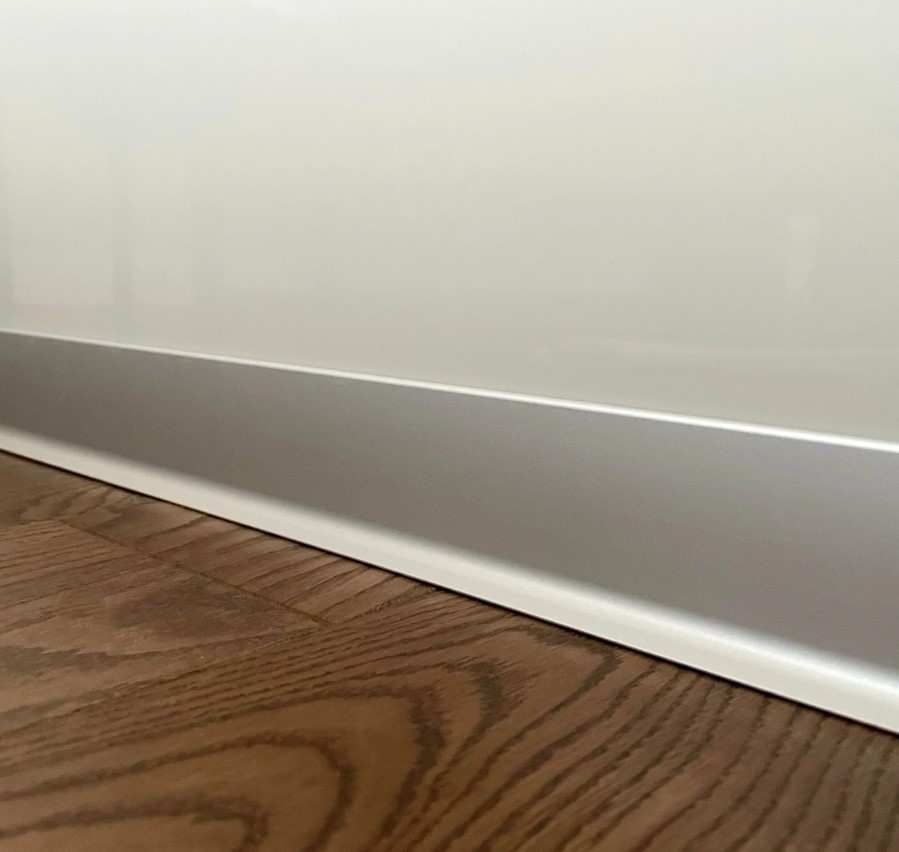 Плинтус алюминиевый Волшебная палочка 60 мм 3,0 м Серебро матовое