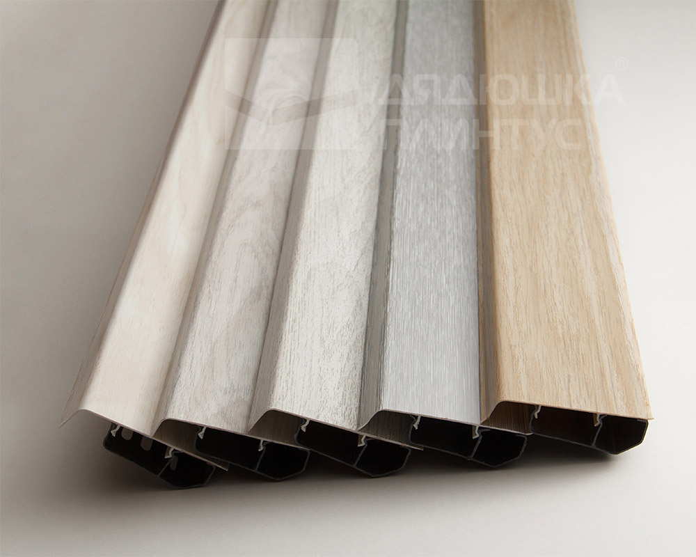 Плинтус ПВХ Волшебная палочка 70мм Home 2,2м 7020