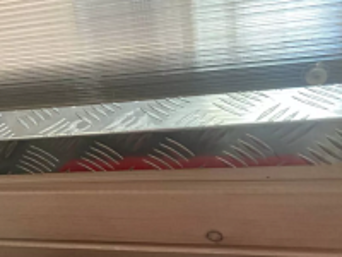 Угол рифлёный алюминиевый Укв 04.2000.500 40х40 мм