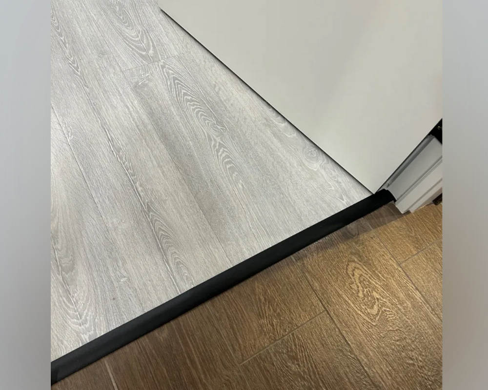 Самоклеящийся порог ЛС 35.1800.4091 Дуб темный