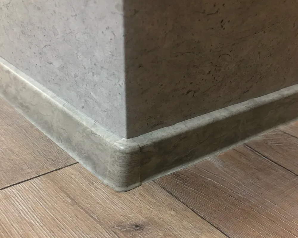 Плинтус ПВХ Волшебная палочка 70мм Home 2,2м 7028