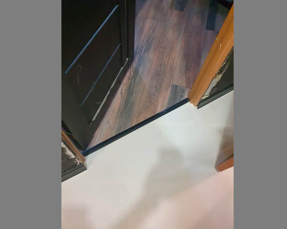 Самоклеящийся порог ЛС 35.1800.4091 Дуб темный