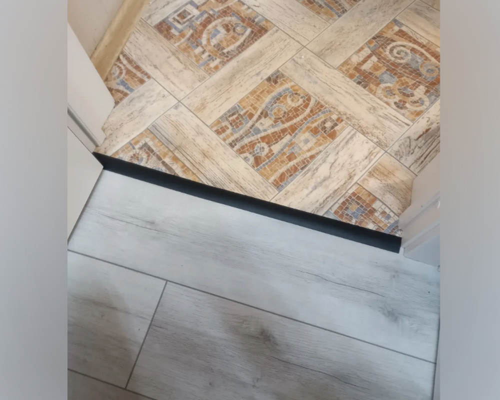 Самоклеящийся порог ЛС 35.1800.4091 Дуб темный