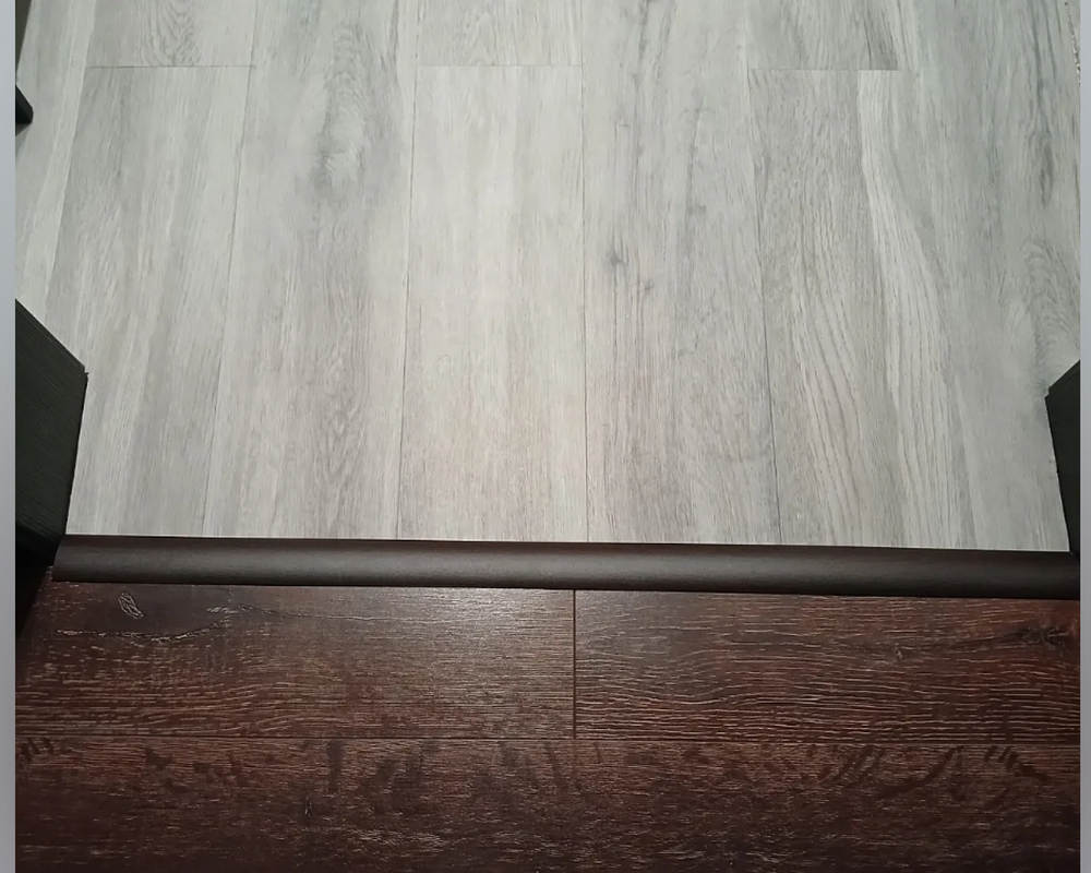 Самоклеящийся порог ЛС 35.1800.4091 Дуб темный