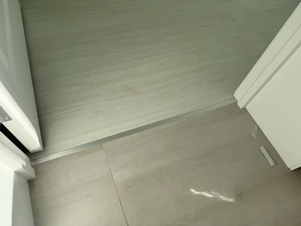 Алюминиевый  профиль ПТ-05  серебро/мат 2,7 м.